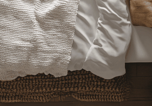 Sustainable interior design using natural materials, and eco-friendly décor in a bedroom